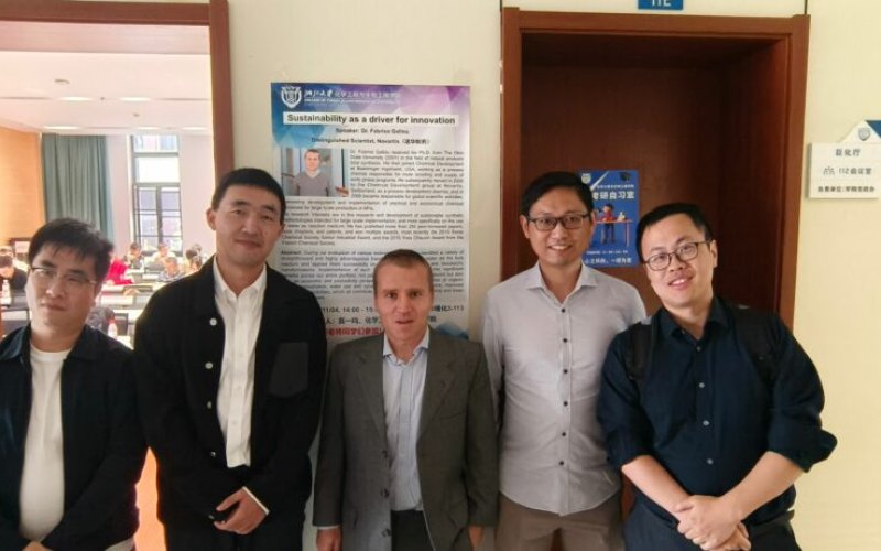 Fabrice Gallou of Novartis visited Zhejiang University and gave a lecture